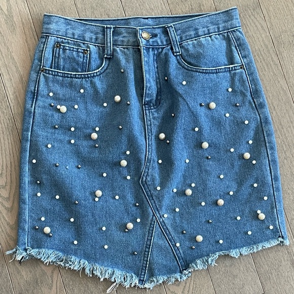 Denim Pearl-Embellished Skirt • Size Medium - Picture 8 of 12